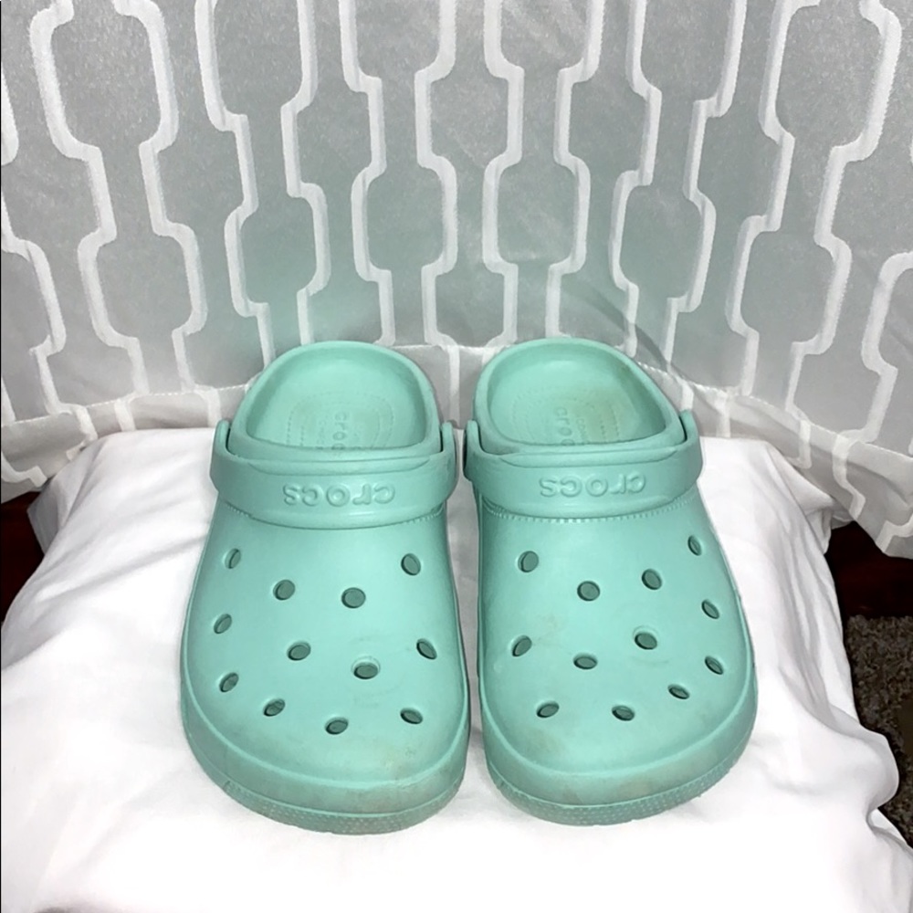 Teal Crocs WITH Croc Jibbitz